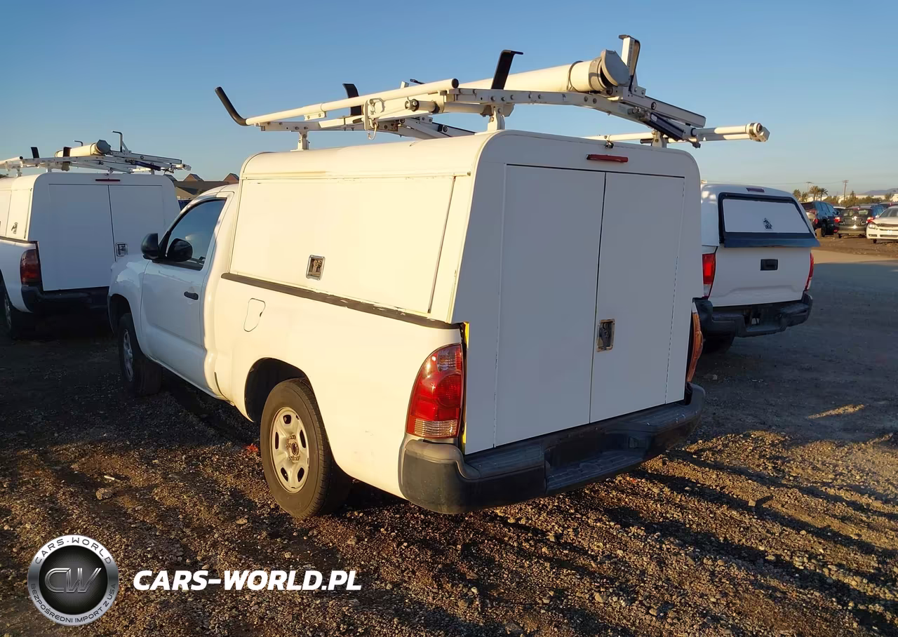 2014 Toyota Tacoma VIN:5TFNX4CN4EX034795 - 3