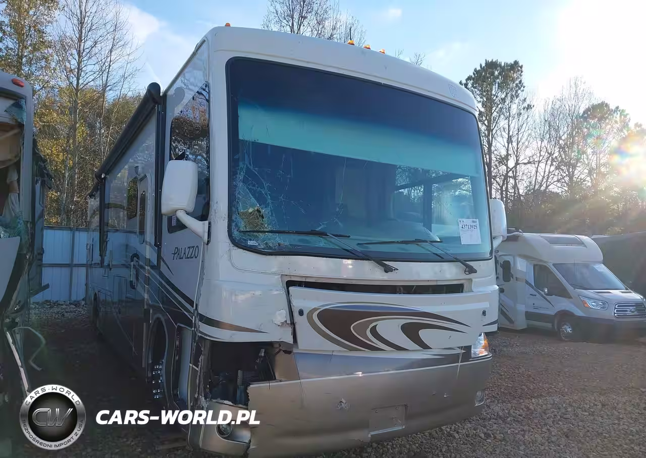 2015 Freightliner Chassis Xc