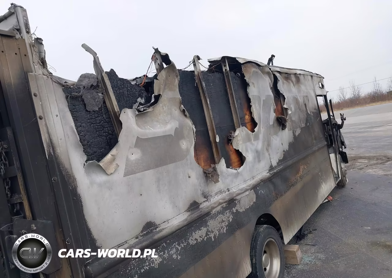 2017 Ford F-59 Commercial Stripped VIN:1F66F5KY6H0A00690 - 15