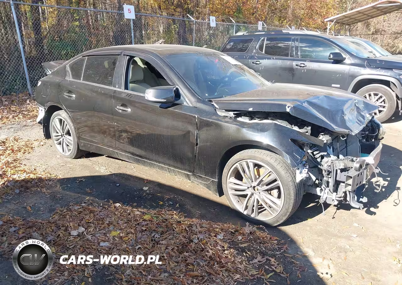 2015 Infiniti Q50 Premium