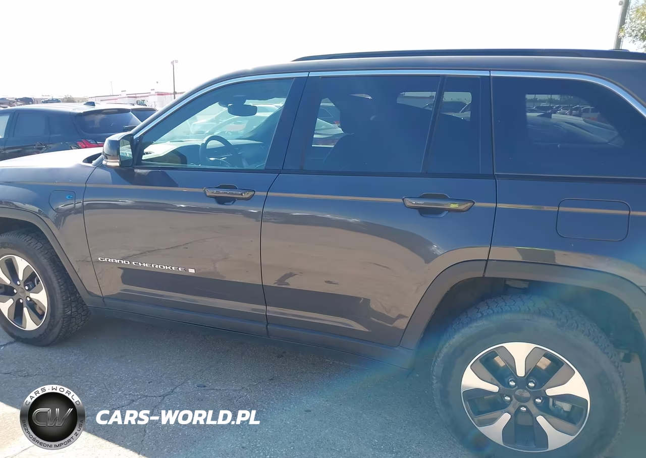 2024 Jeep Grand Cherokee 4Xe VIN:1C4RJYB65R8516955 - 14