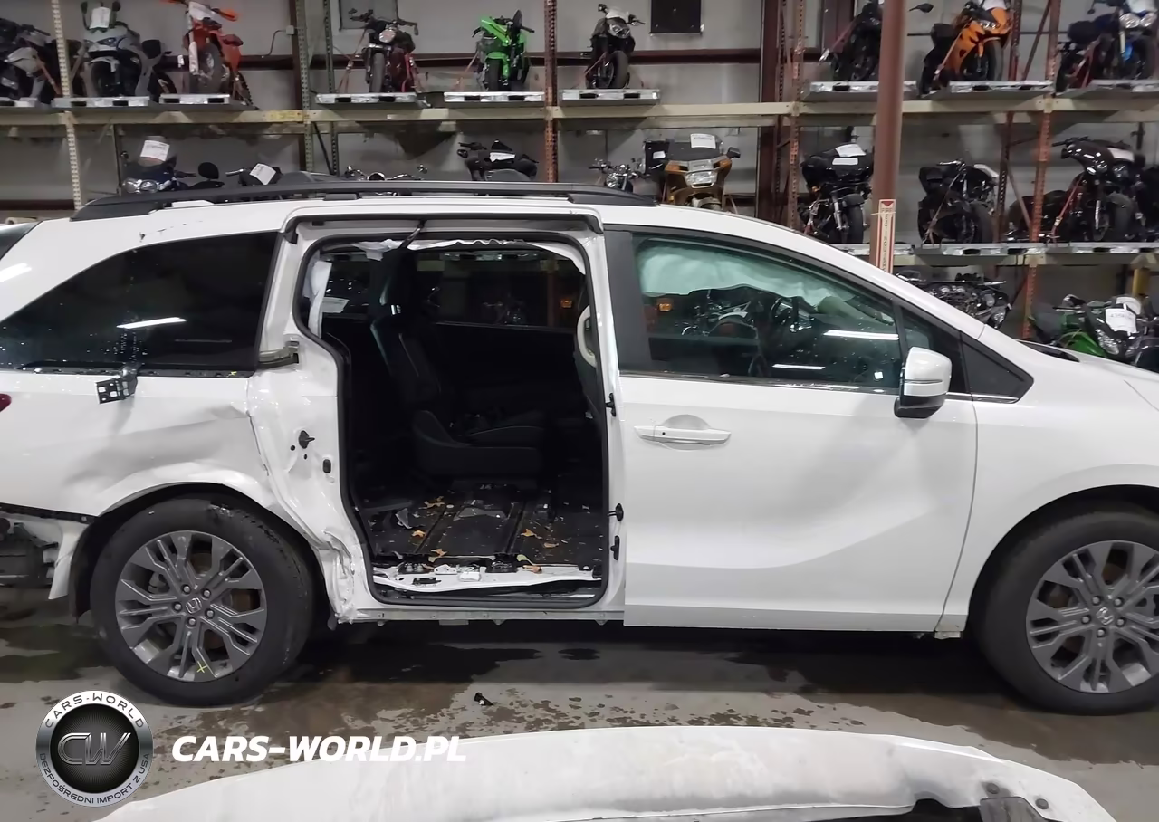 2025 Honda Odyssey Touring VIN:5FNRL6H86SB045721 - 14