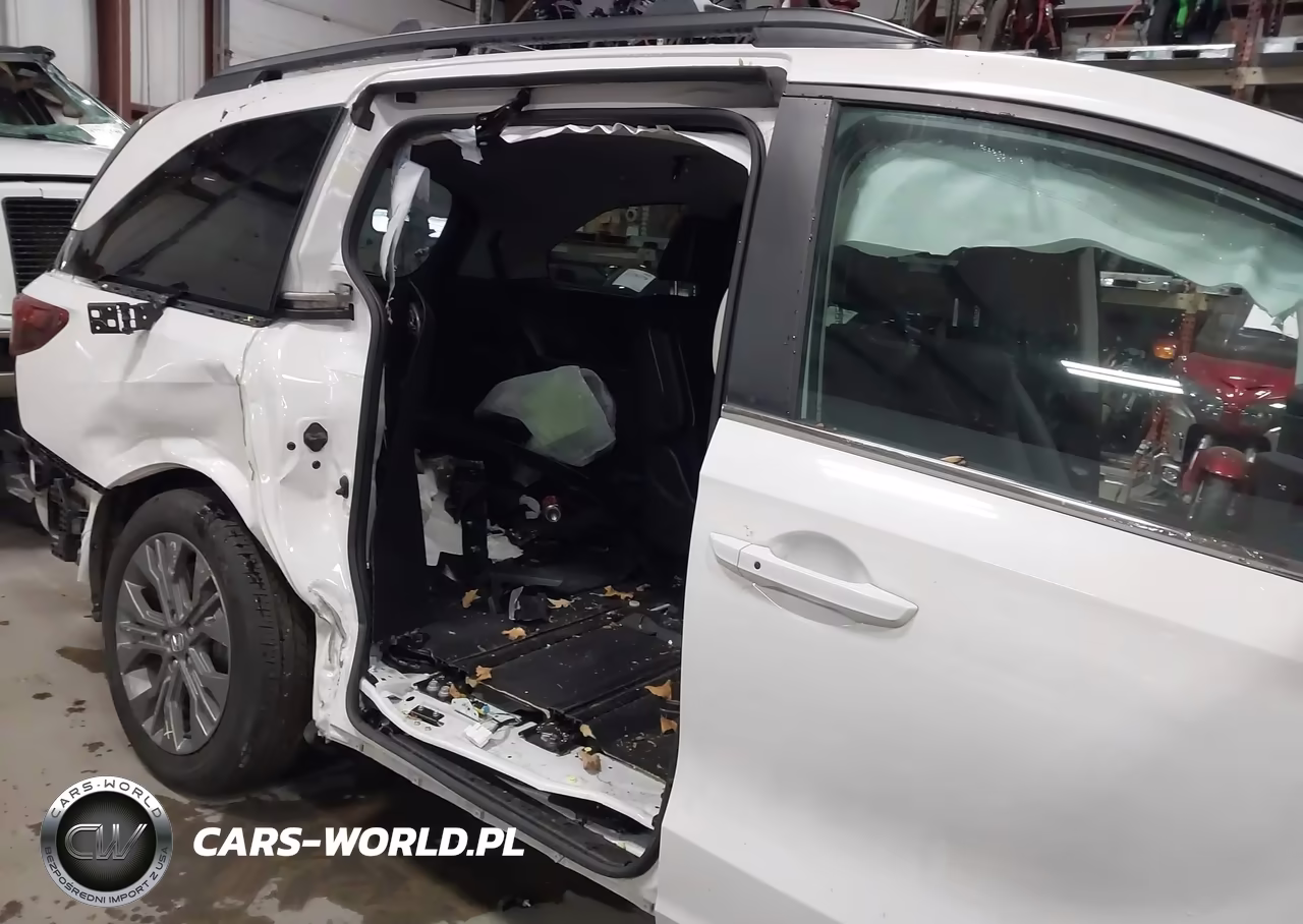 2025 Honda Odyssey Touring VIN:5FNRL6H86SB045721 - 18