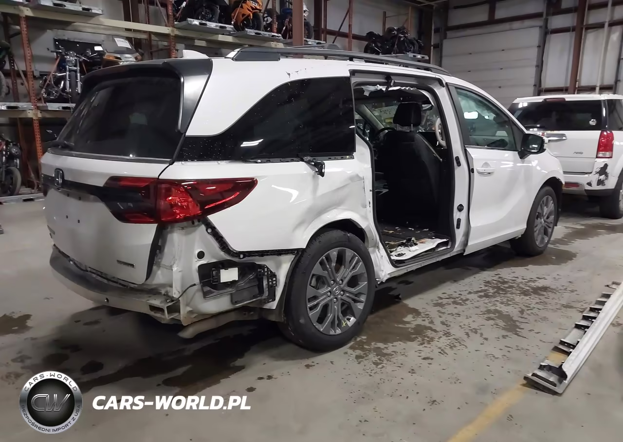 2025 Honda Odyssey Touring VIN:5FNRL6H86SB045721 - 4
