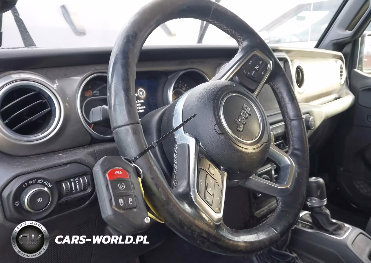 2019 Jeep Wrangler Unlimited Sahara 4X4 VIN:1C4HJXEN1KW620093 - 11