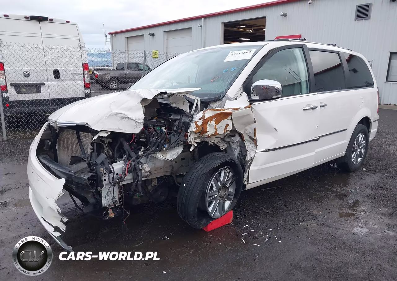 2010 Chrysler Town & Country New Limited VIN:2A4RR7DX4AR468215 - 2
