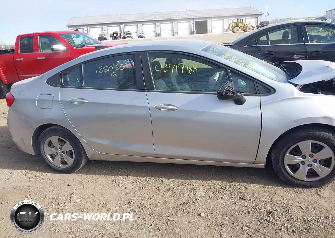 2018 Chevrolet Cruze Ls Auto VIN:1G1BC5SM1J7185030 - 13