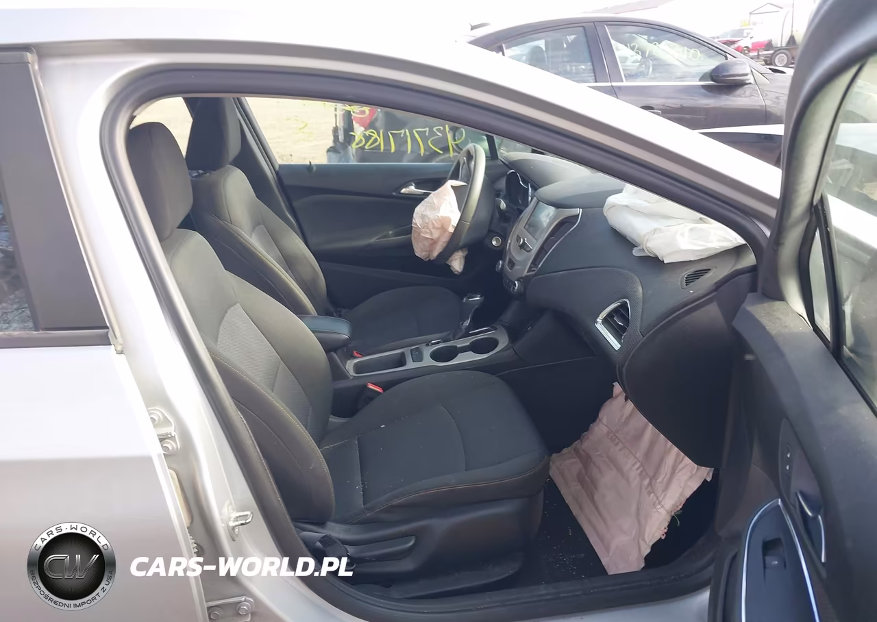 2018 Chevrolet Cruze Ls Auto VIN:1G1BC5SM1J7185030 - 5