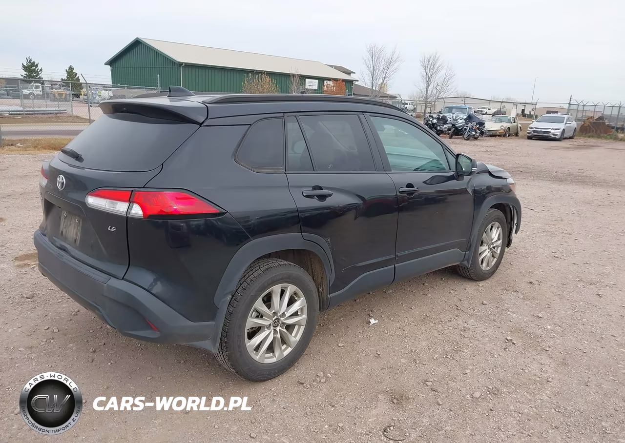2022 Toyota Corolla Cross Le VIN:7MUCAAAG2NV008168 - 4