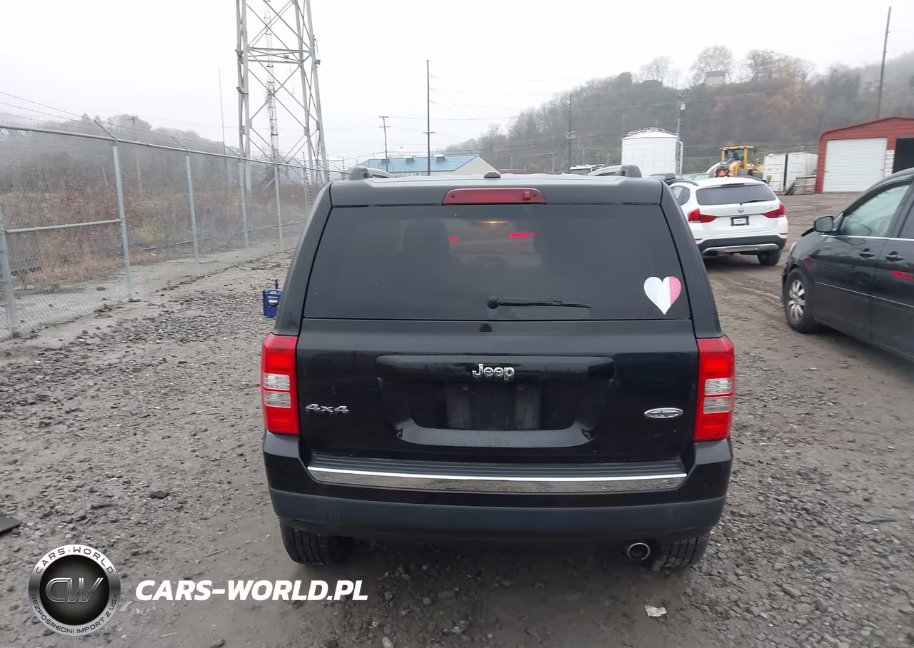 2017 Jeep Patriot High Altitude 4X4 VIN:1C4NJRFB0HD179564 - 16