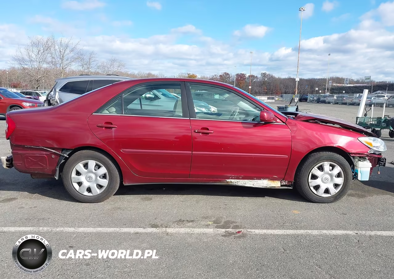 2002 Toyota Camry Le VIN:4T1BE32K22U060377 - 13