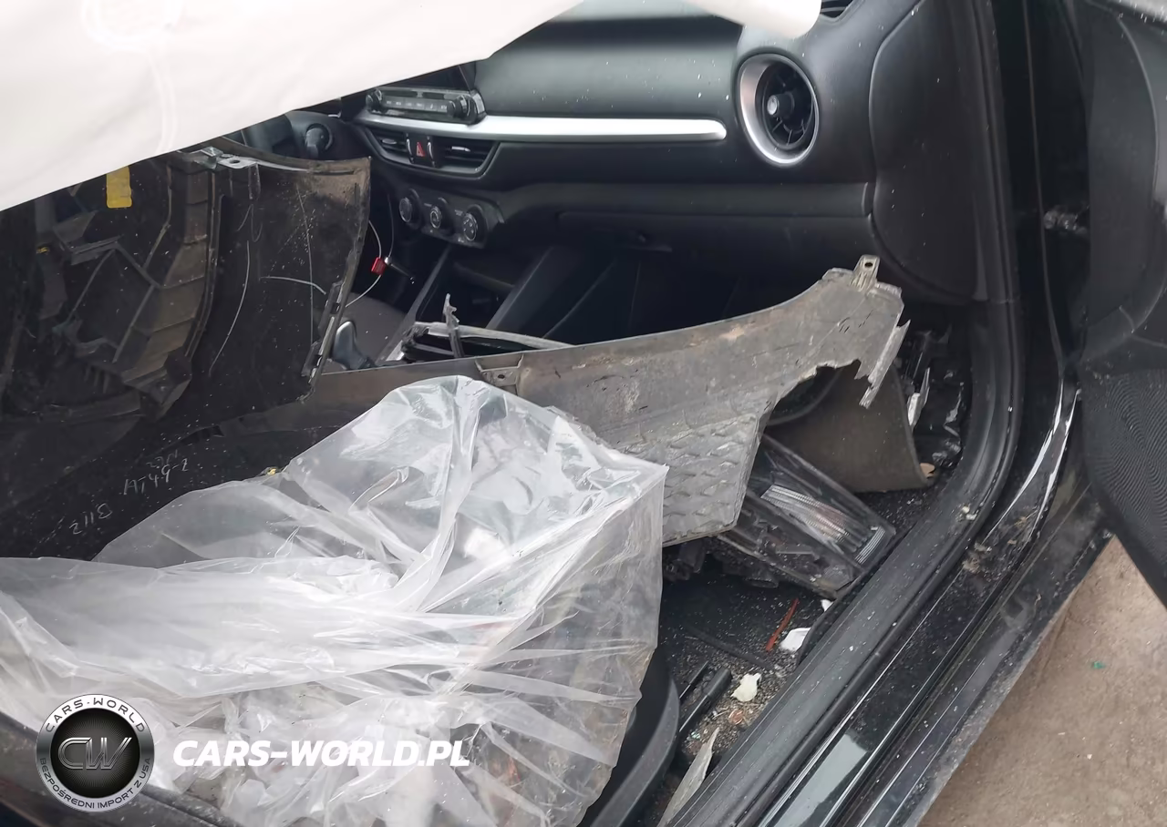 2023 Kia Forte Lxs VIN:3KPF24AD4PE616976 - 5