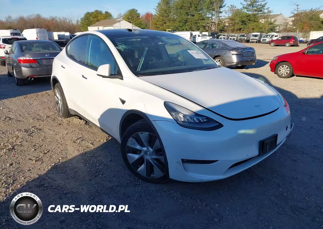 2022 Tesla Model Y Long Range Dual Motor All-Wheel Drive