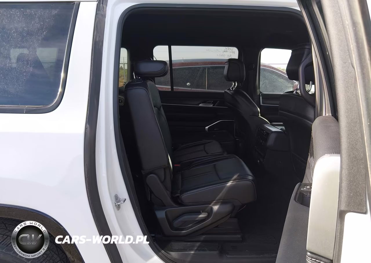 2024 Jeep Wagoneer L Series Ii 4X2 VIN:1C4SJRBP8RS137001 - 8
