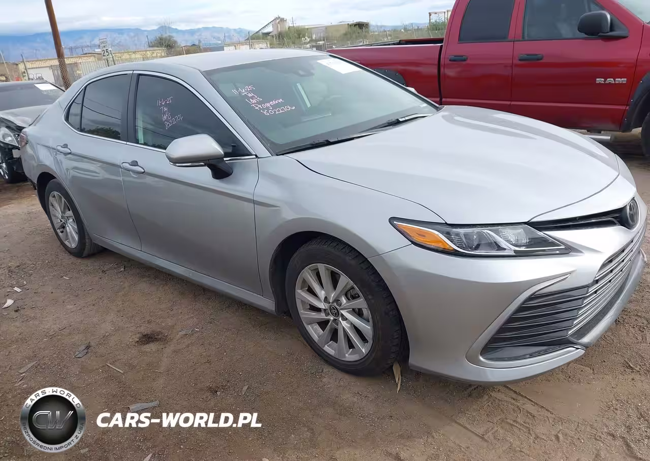 2023 Toyota Camry Le