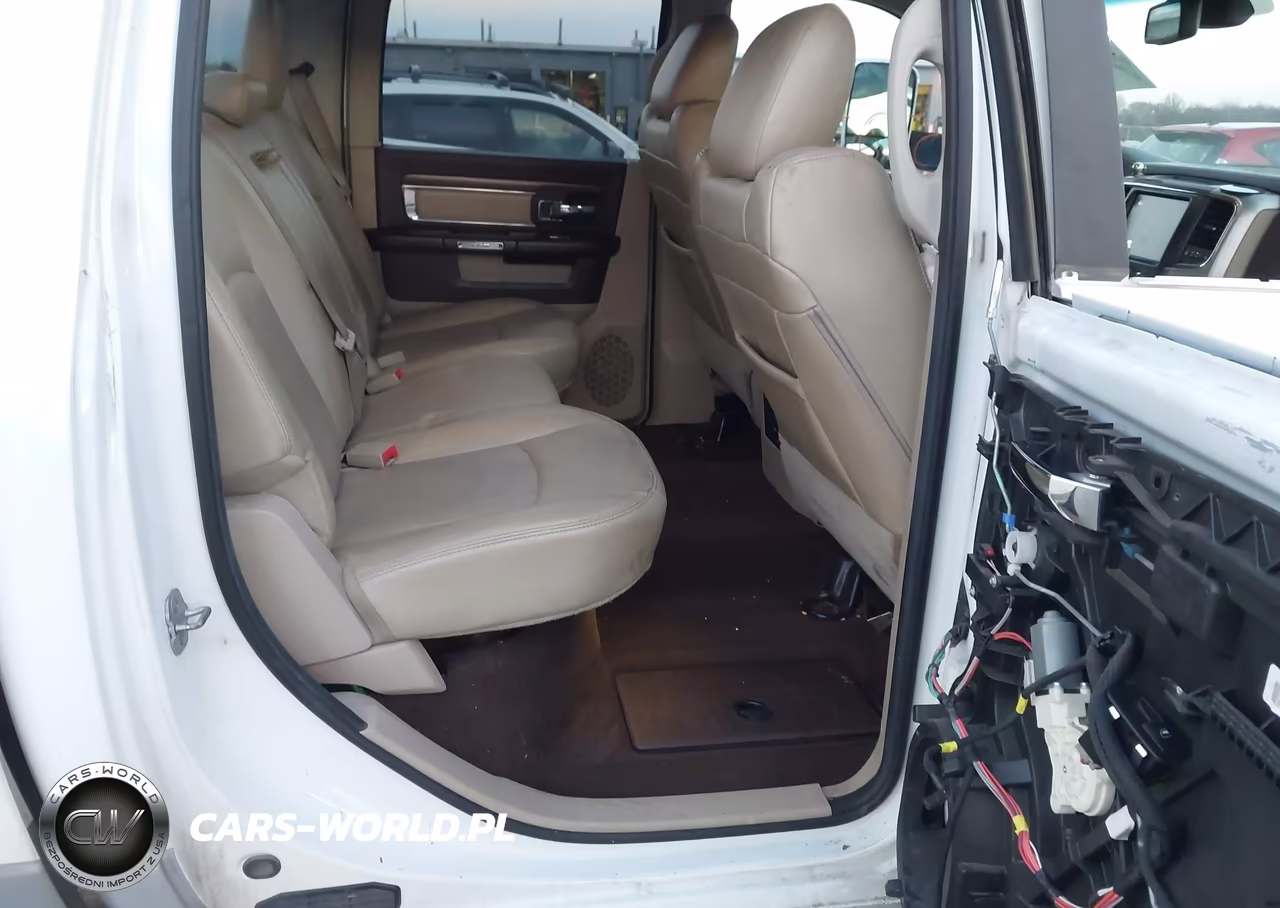 2013 Ram 3500 Laramie VIN:3C63RRJL5DG573064 - 8