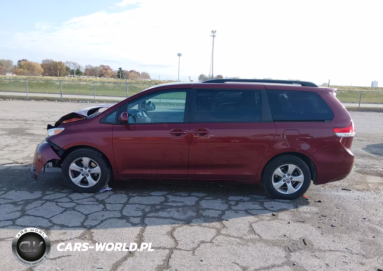 2014 Toyota Sienna Le V6 8 Passenger VIN:5TDKK3DC5ES406322 - 14