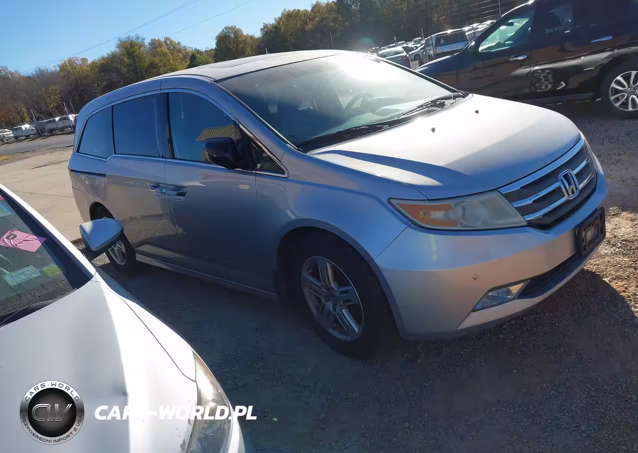 2011 Honda Odyssey Touring-Touring Elite