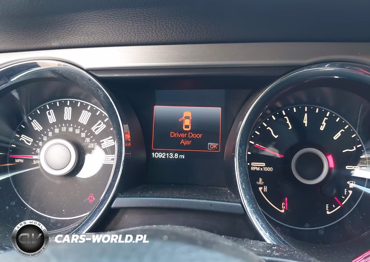 2014 Ford Mustang V6 Premium VIN:1ZVBP8AMXE5256058 - 16
