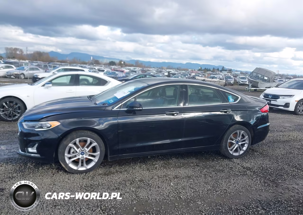 2020 Ford Fusion Hybrid Titanium VIN:3FA6P0RU4LR182405 - 15