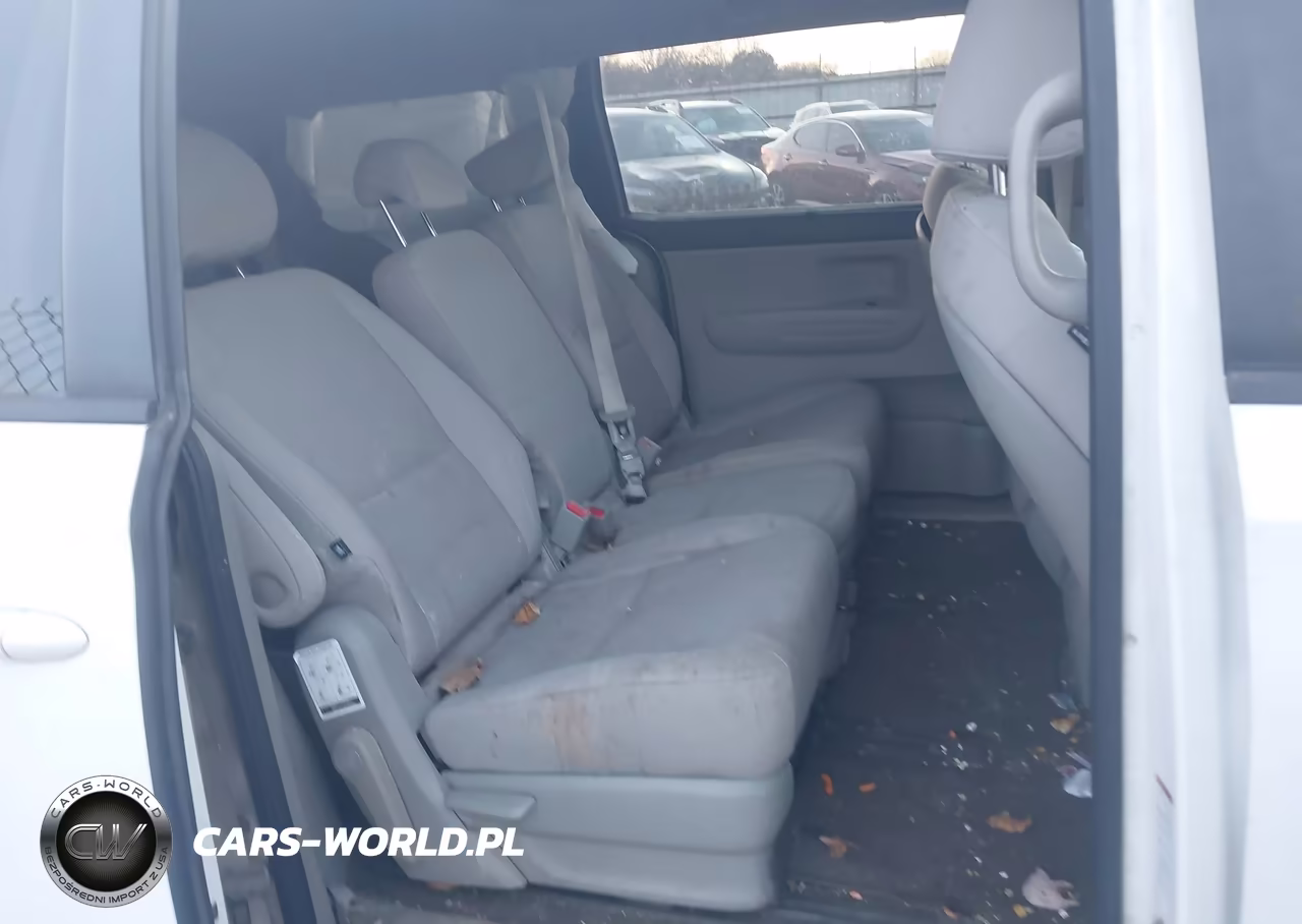 2016 Kia Sedona Lx VIN:KNDMB5C18G6103705 - 8