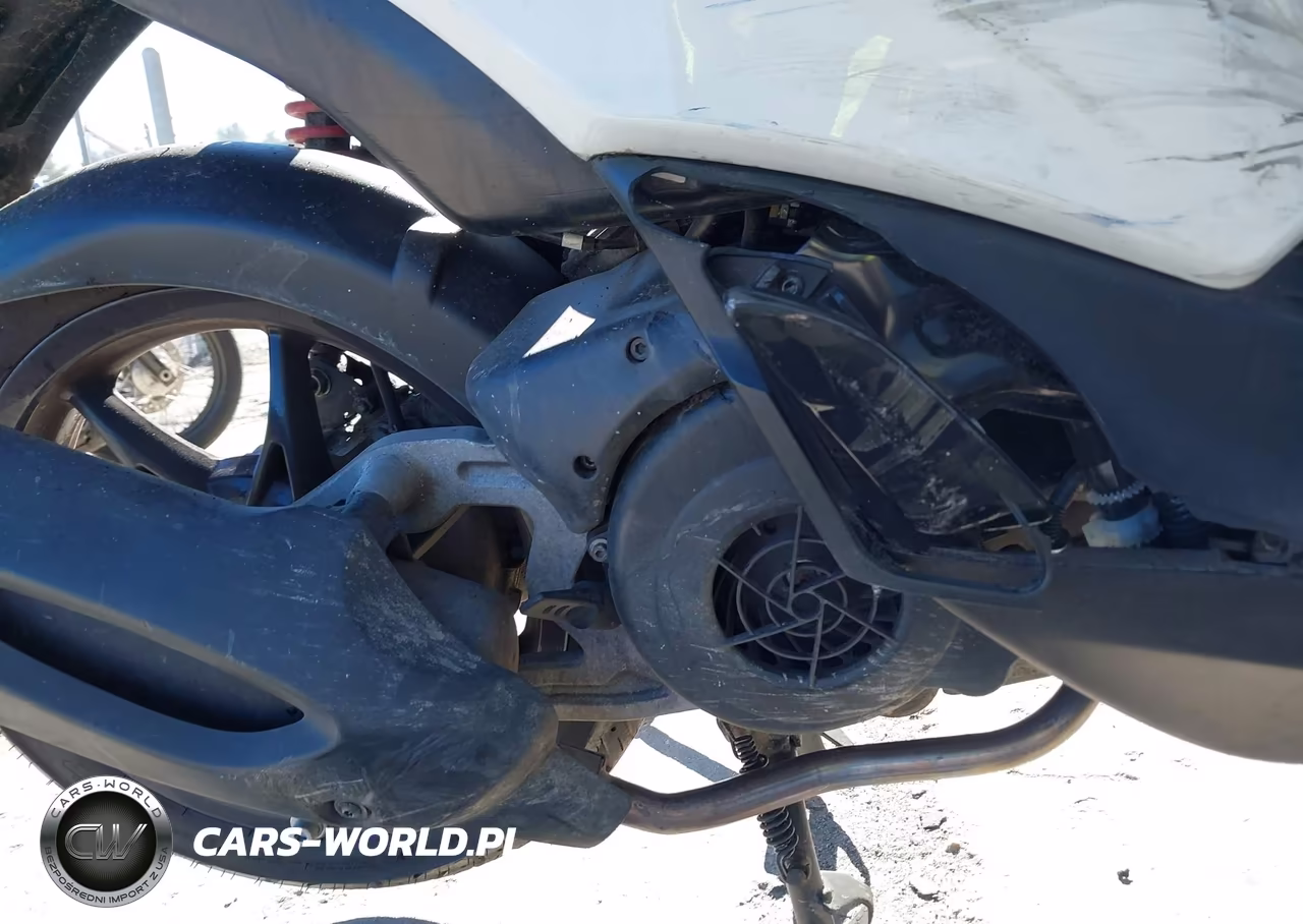 2024 Piaggio Liberty 150-150 S VIN:ZAPM898GXR7004995 - 8