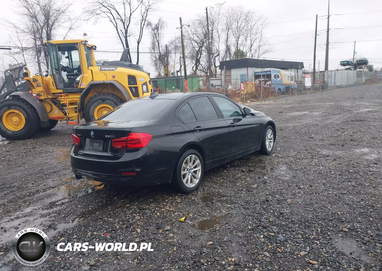 2016 BMW 320I xDrive VIN:WBA8E5G5XGNU21642 - 4