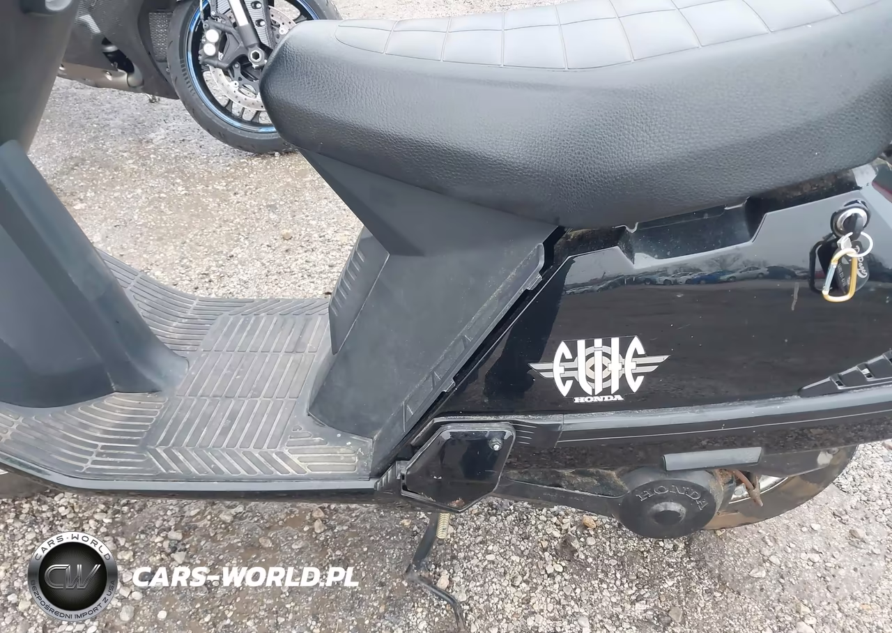 2002 Honda Ch80 VIN:3H1HF03042D700774 - 9