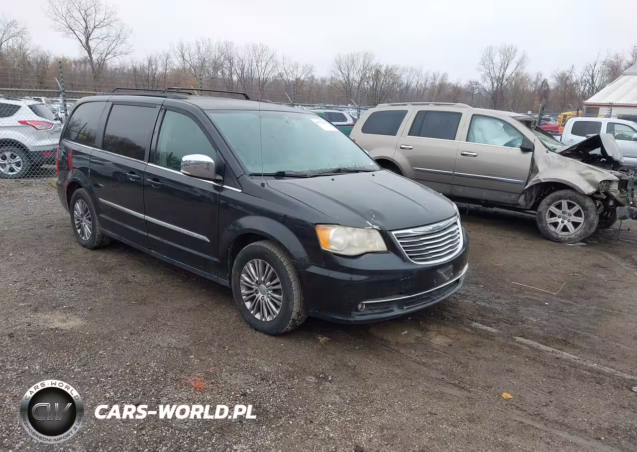 2014 Chrysler Town & Country Touring-L