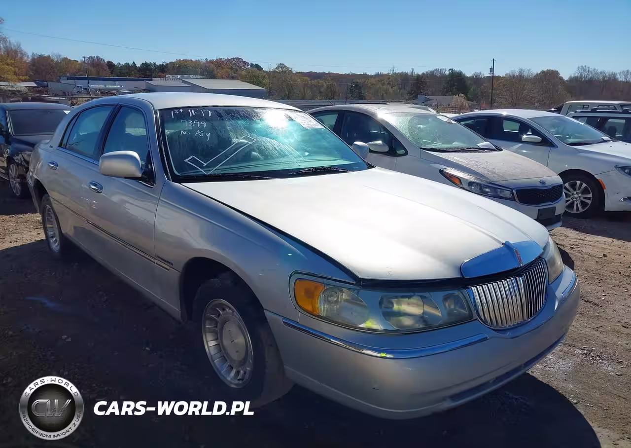 2000 Lincoln Town Car Executive