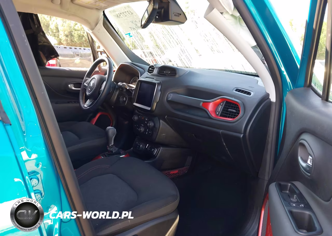 2021 Jeep Renegade Trailhawk 4X4 VIN:ZACNJDC14MPN23954 - 5