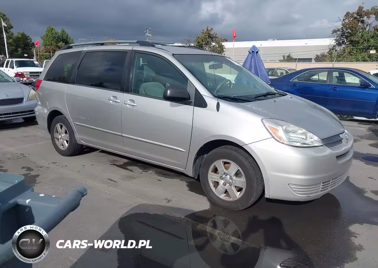2004 Toyota Sienna Le