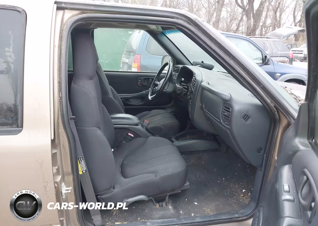 2004 Chevrolet S-10 Ls VIN:1GCDT13XX4K139750 - 5