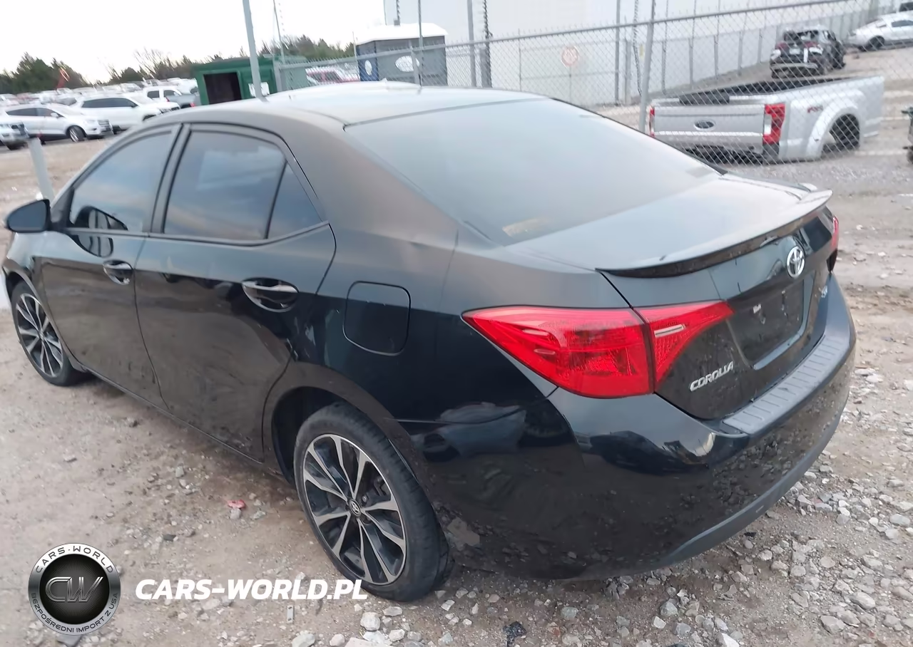 2017 Toyota Corolla Se VIN:5YFBURHE7HP618273 - 3