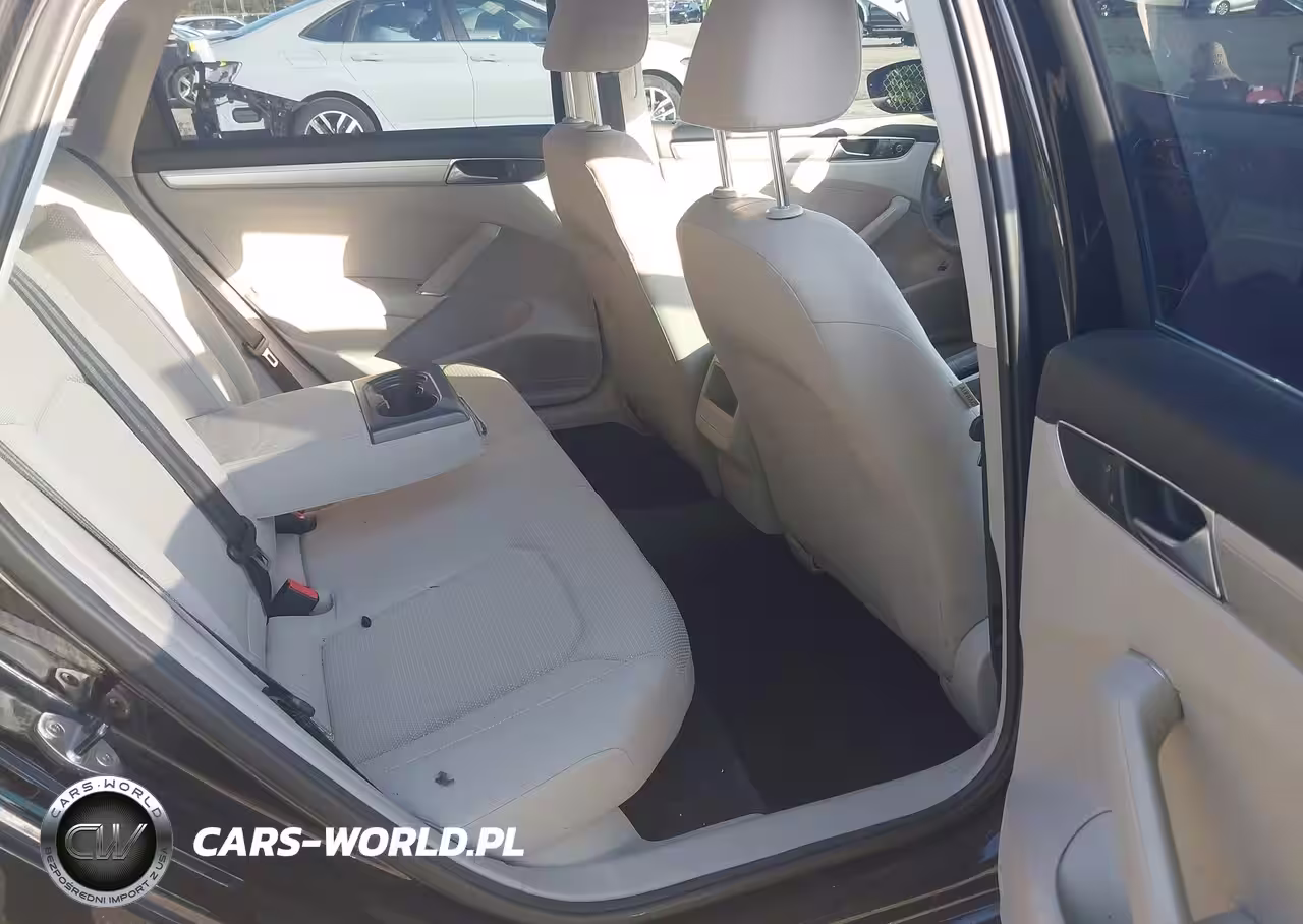 2016 Volkswagen Passat 1.8T S VIN:1VWAS7A30GC049088 - 8