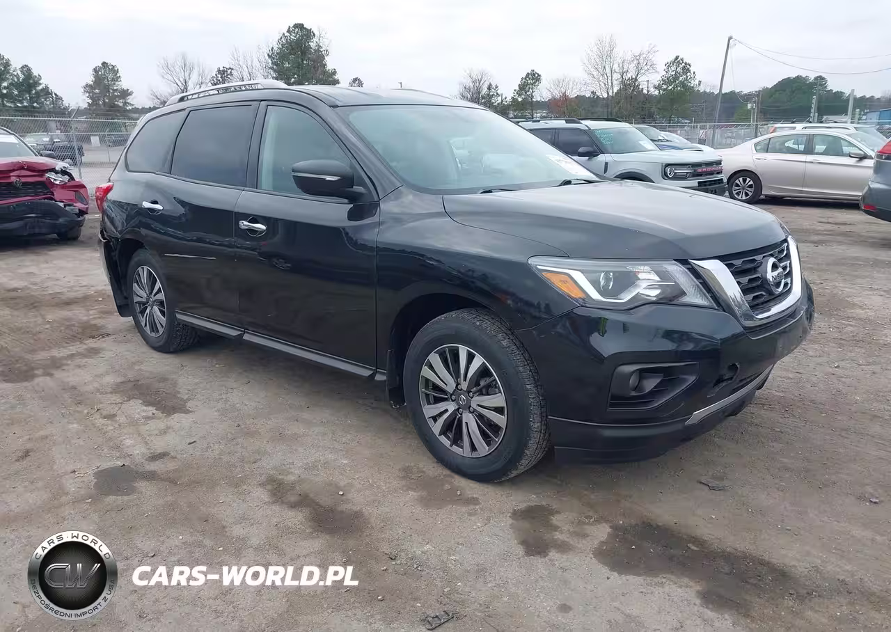 2018 Nissan Pathfinder Sv