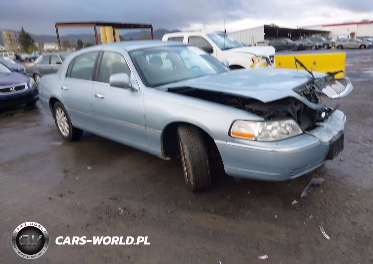 2008 Lincoln Town Car Signature Limited