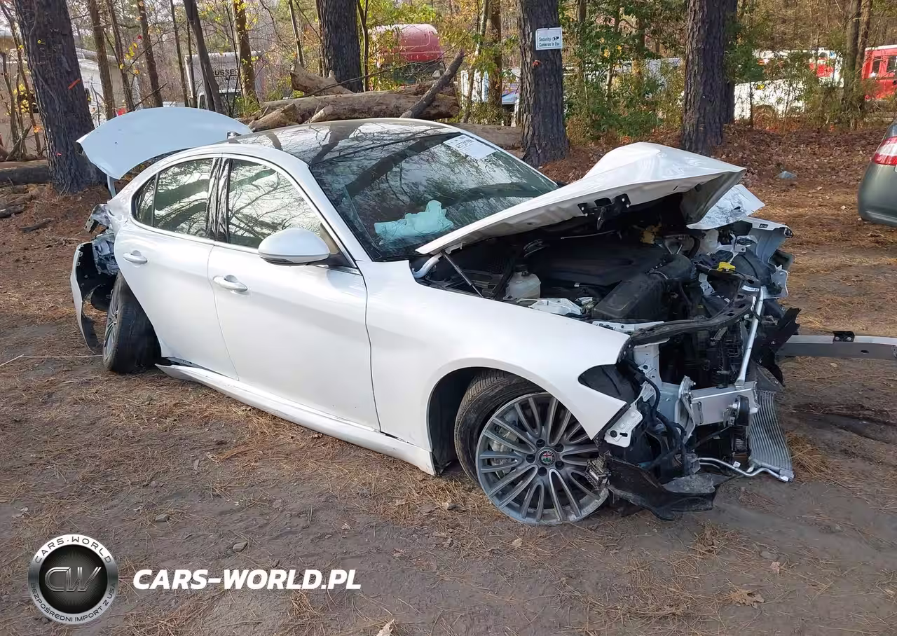 2020 Alfa Romeo Giulia Ti Lusso Rwd