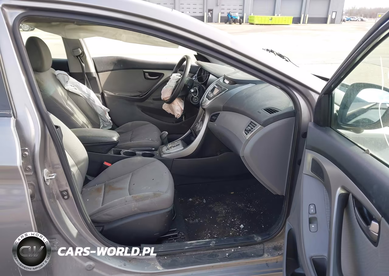 2012 Hyundai Elantra Gls VIN:5NPDH4AE0CH093749 - 5