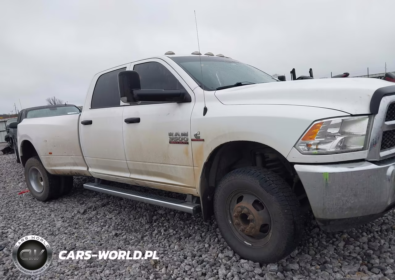 2017 Ram 3500 Tradesman 4X4 8' Box VIN:3C63RRGL7HG770590 - 13