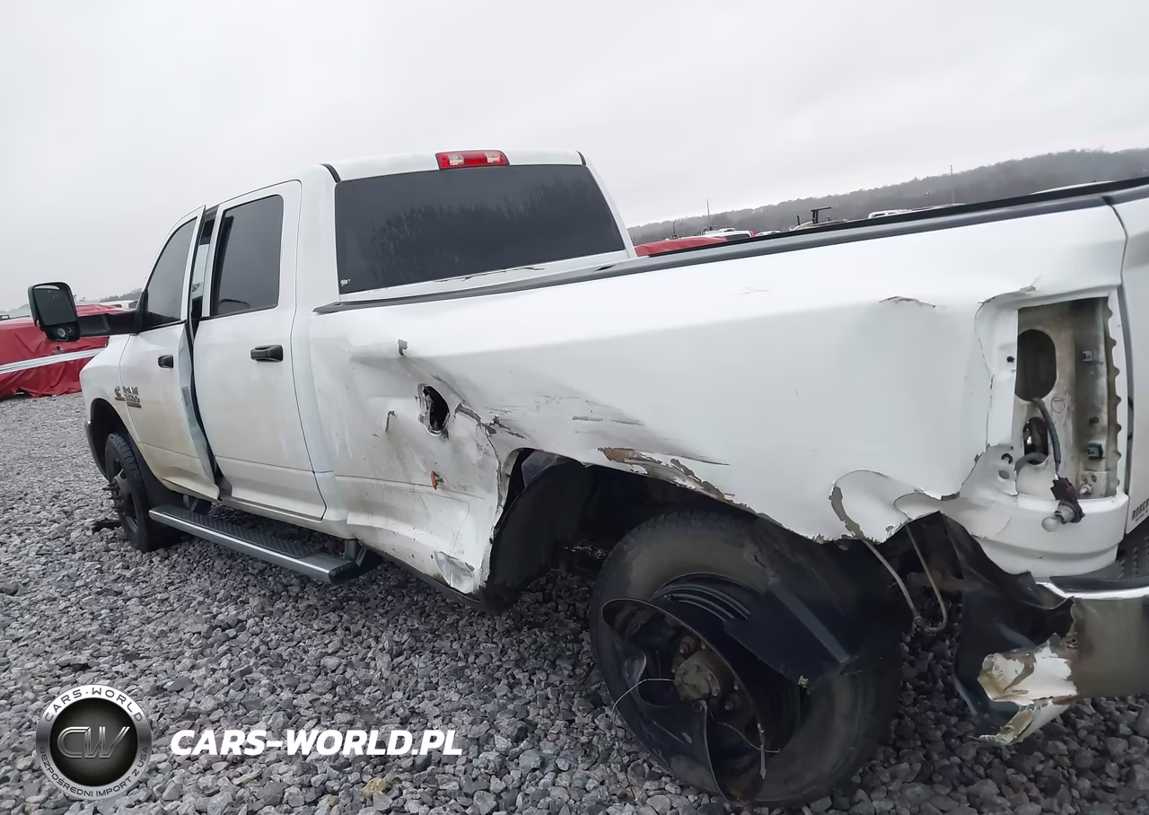 2017 Ram 3500 Tradesman 4X4 8' Box VIN:3C63RRGL7HG770590 - 14