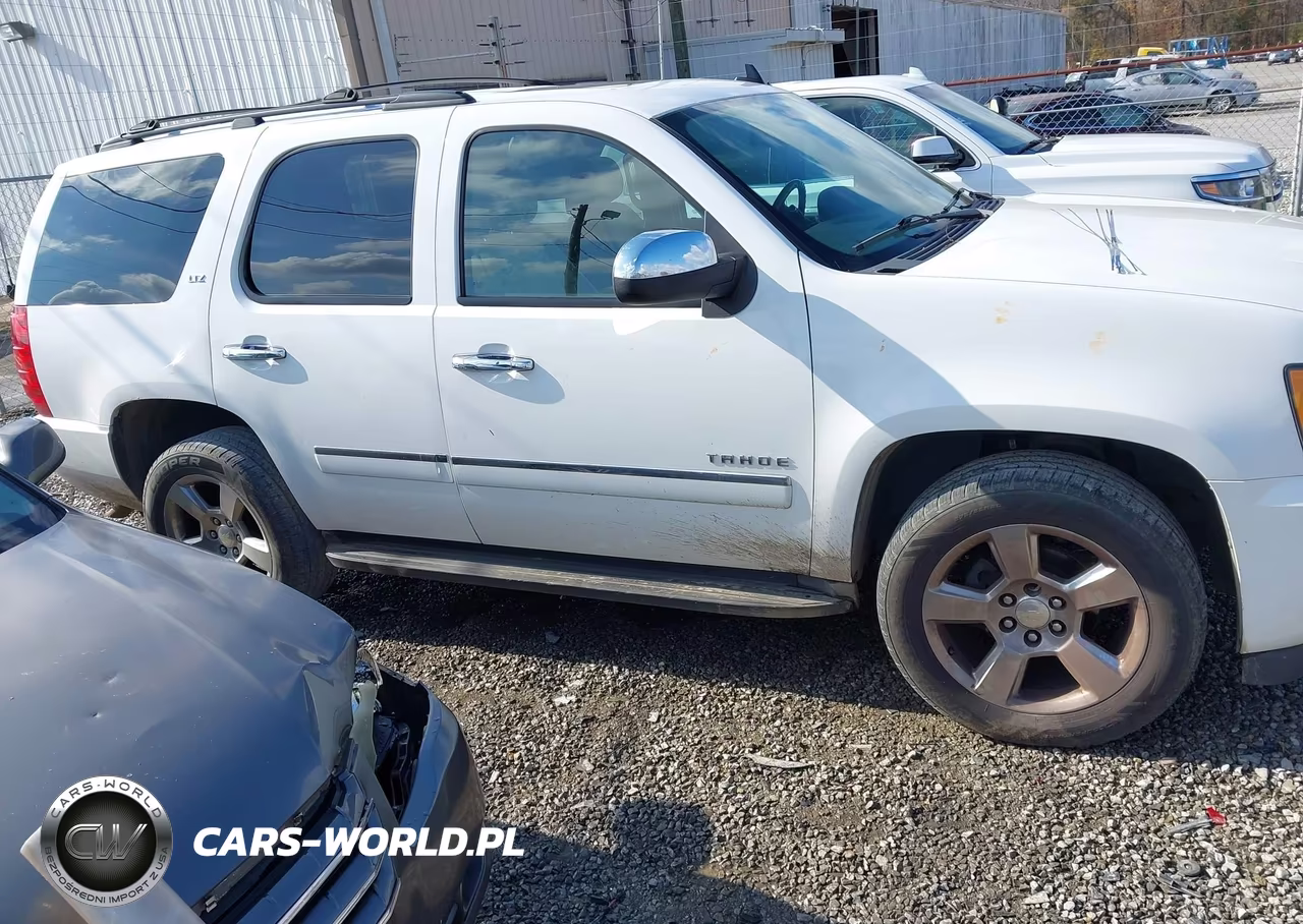 2011 Chevrolet Tahoe Ltz VIN:1GNSKCE02BR284945 - 14