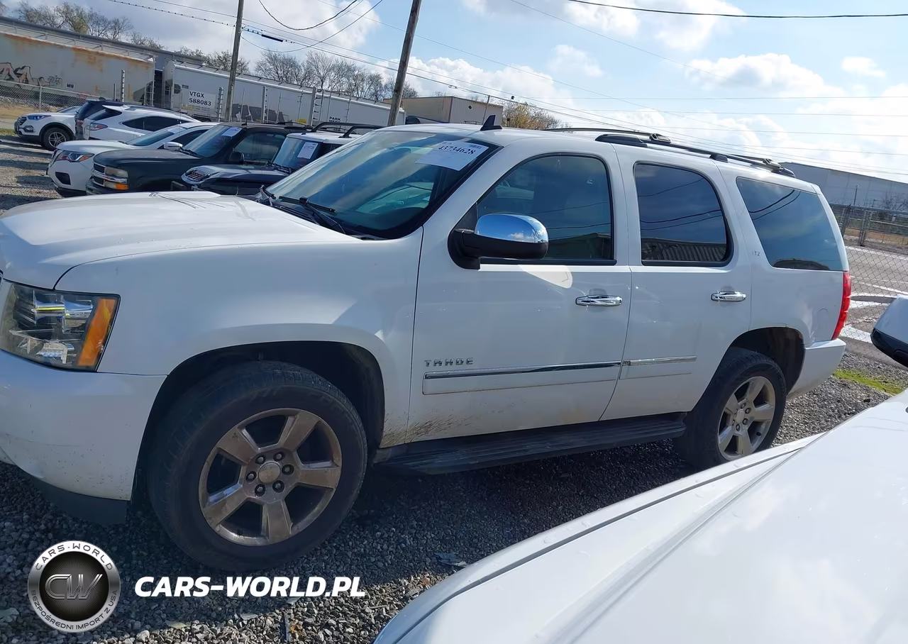 2011 Chevrolet Tahoe Ltz VIN:1GNSKCE02BR284945 - 15
