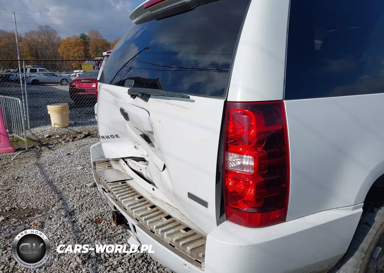 2011 Chevrolet Tahoe Ltz VIN:1GNSKCE02BR284945 - 21