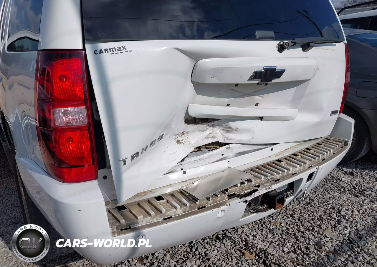 2011 Chevrolet Tahoe Ltz VIN:1GNSKCE02BR284945 - 6
