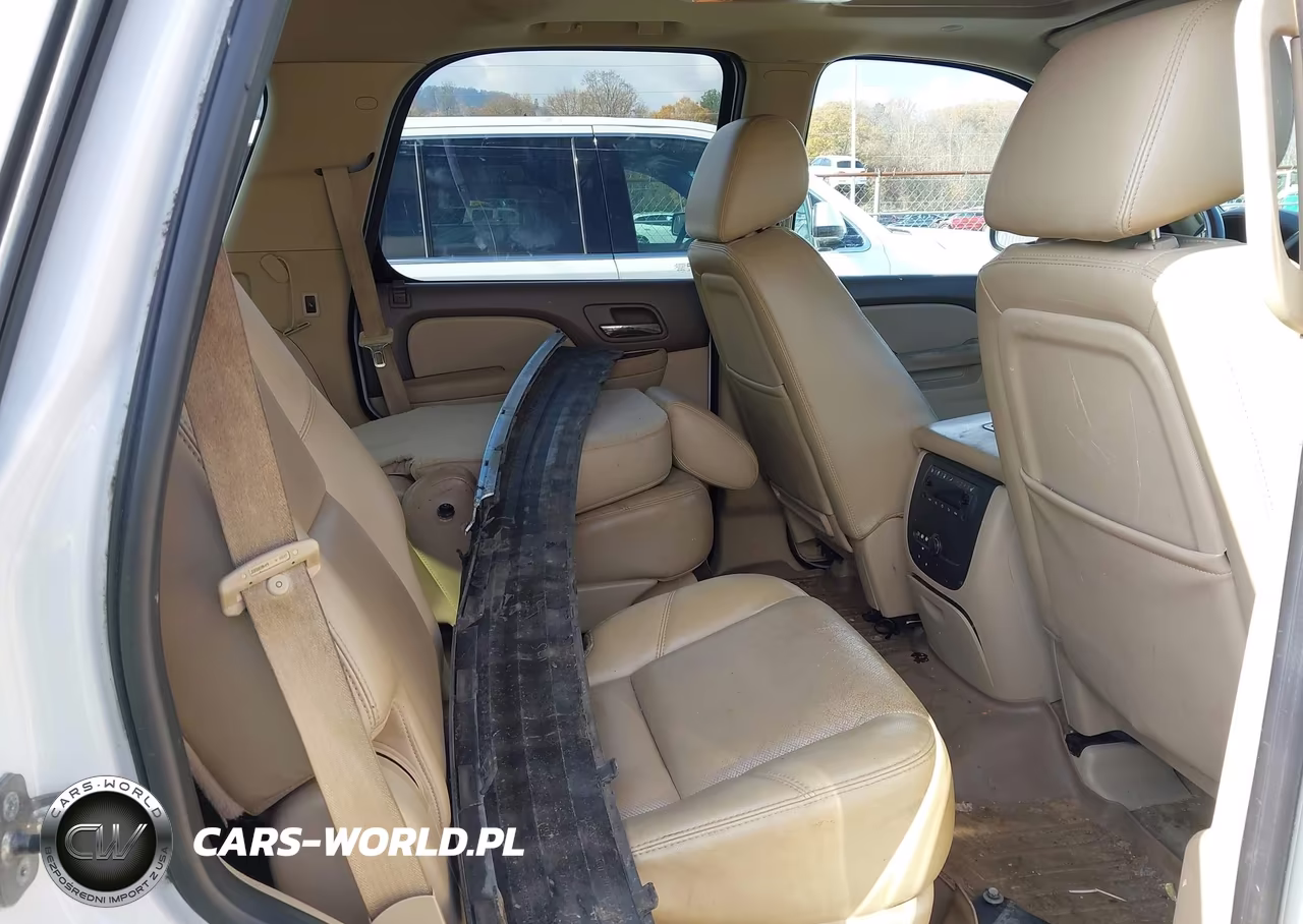 2011 Chevrolet Tahoe Ltz VIN:1GNSKCE02BR284945 - 8