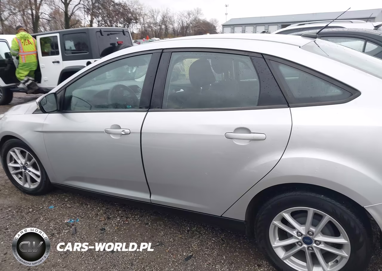 2015 Ford Focus Se VIN:1FADP3F20FL356002 - 14