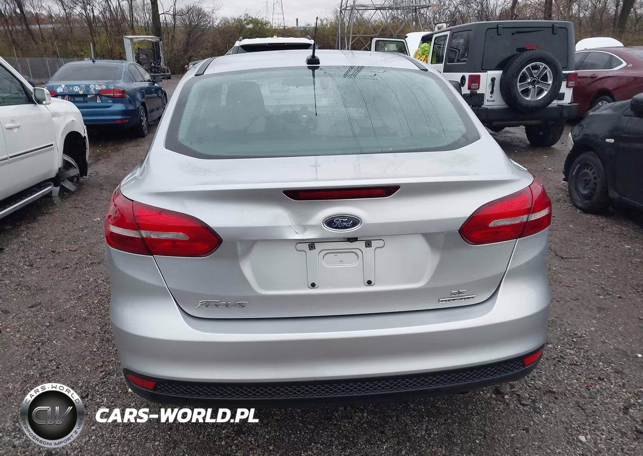 2015 Ford Focus Se VIN:1FADP3F20FL356002 - 16