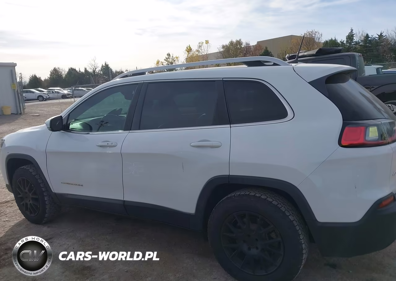 2020 Jeep Cherokee Latitude Plus 4X4 VIN:1C4PJMLB1LD584552 - 14