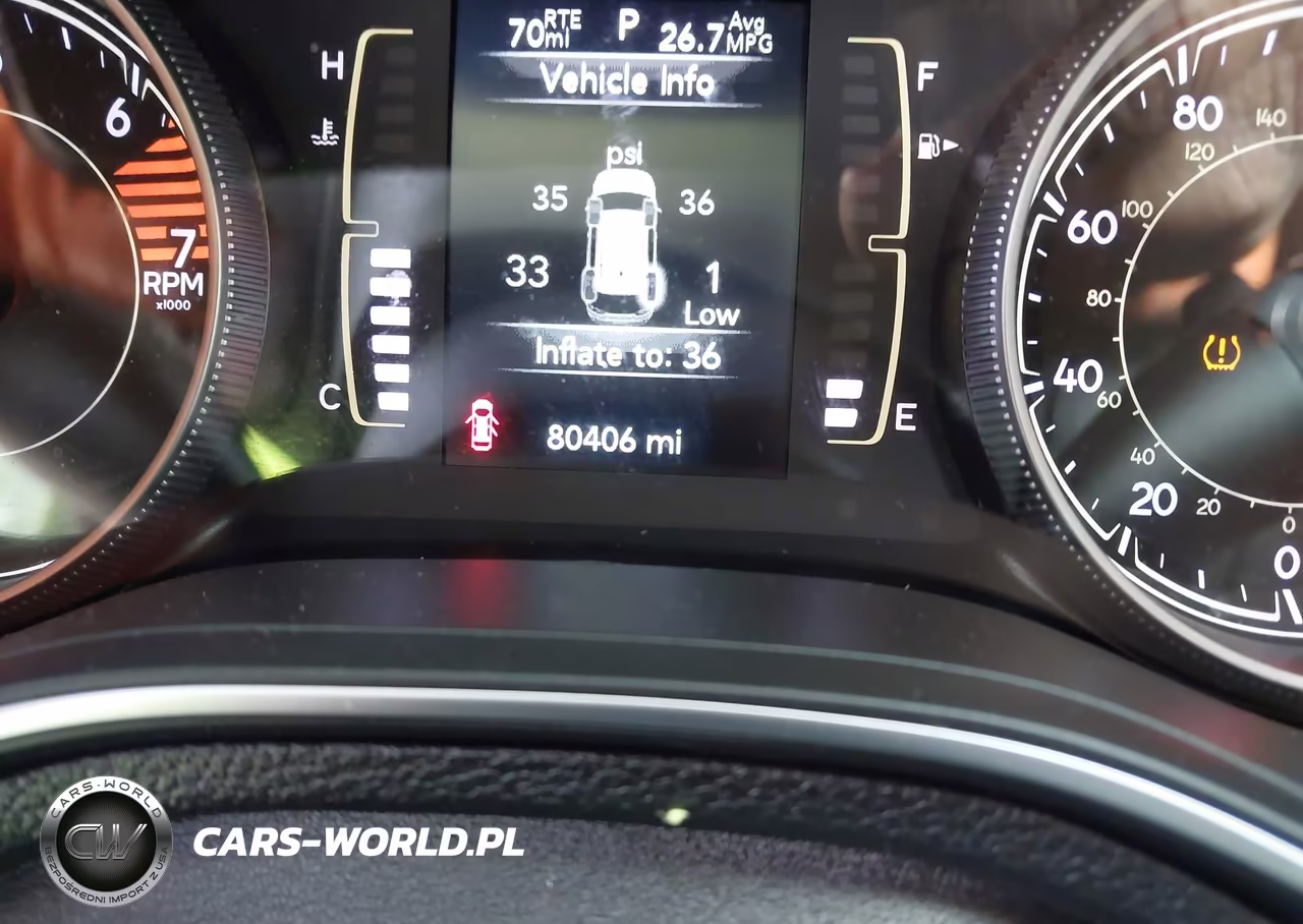 2020 Jeep Cherokee Latitude Plus 4X4 VIN:1C4PJMLB1LD584552 - 15